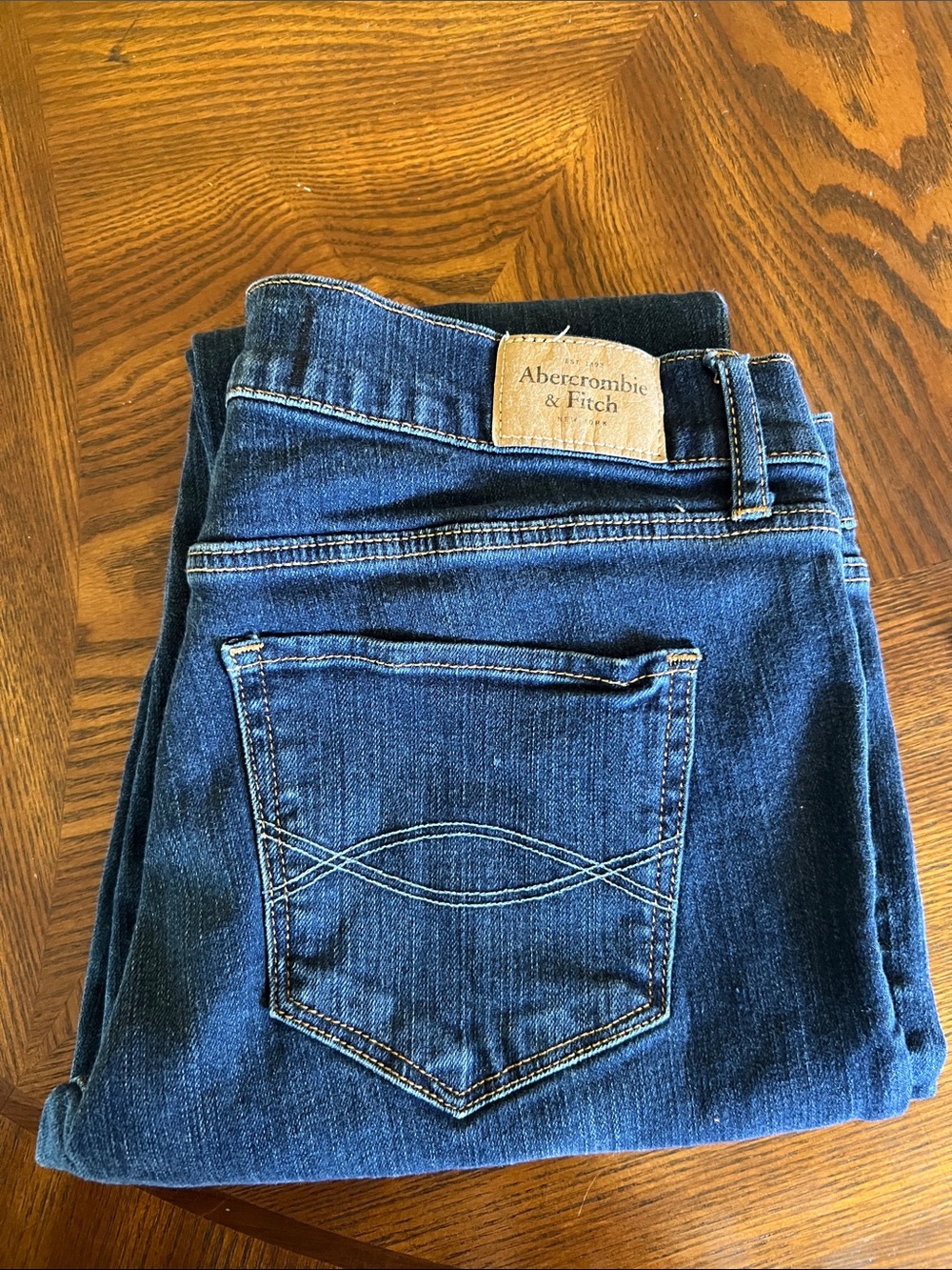 Abercrombie & Fitch Women's Dark Indigo Skinny Jeans 28X29